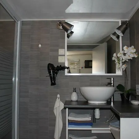 Apartment Passiflore Saint-Laurent-des-Combes
