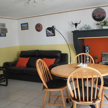 Apartment Passiflore Saint-Laurent-des-Combes